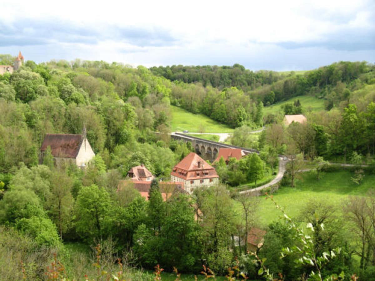 Herrnmuehle - Pension & Ferienwohnungen Ротенбург-на-Таубері Екстер'єр фото