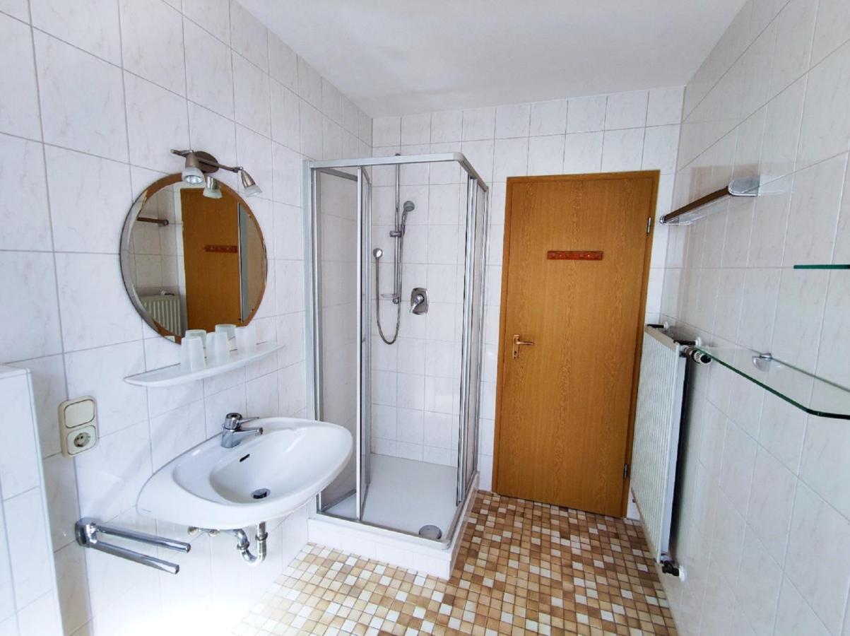 Herrnmuehle - Pension & Ferienwohnungen Ротенбург-на-Таубері Екстер'єр фото